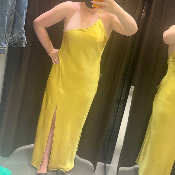 NWT Zara yellow silky dress - Picture 4 of 4